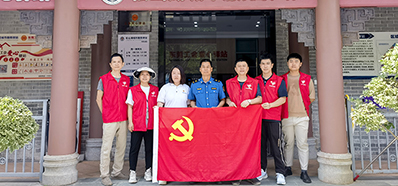 28圈党支部丨“爱在一起，，，卫爱而行”慰问环卫工人活动